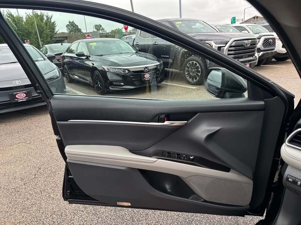 Used 2022 Black Toyota XLE image 32