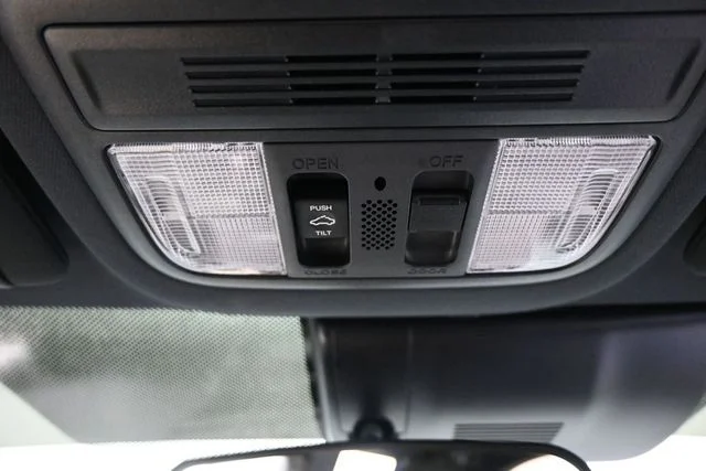 Used 2020  Honda EX image 25