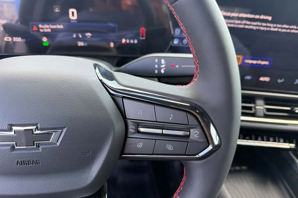 2025 Chevrolet Equinox EV RS - Photo 15