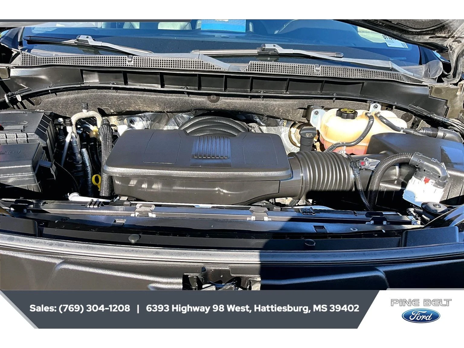 Used 2024 BLACK Chevrolet LT image 8