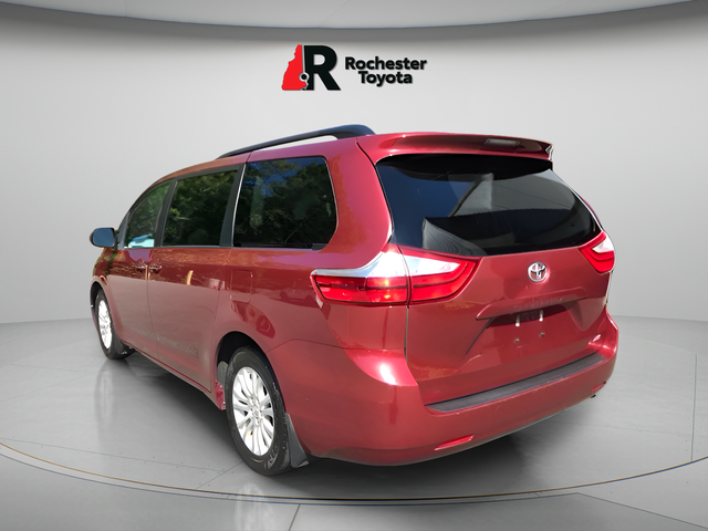 Used 2017 Red Toyota XLE image 5
