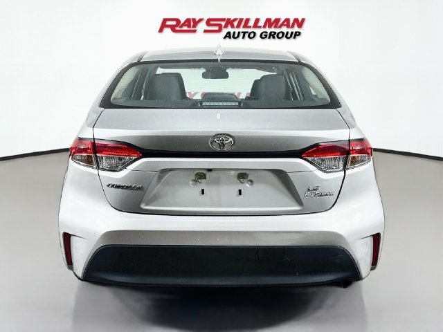 2025 Toyota Corolla LE - Photo 6
