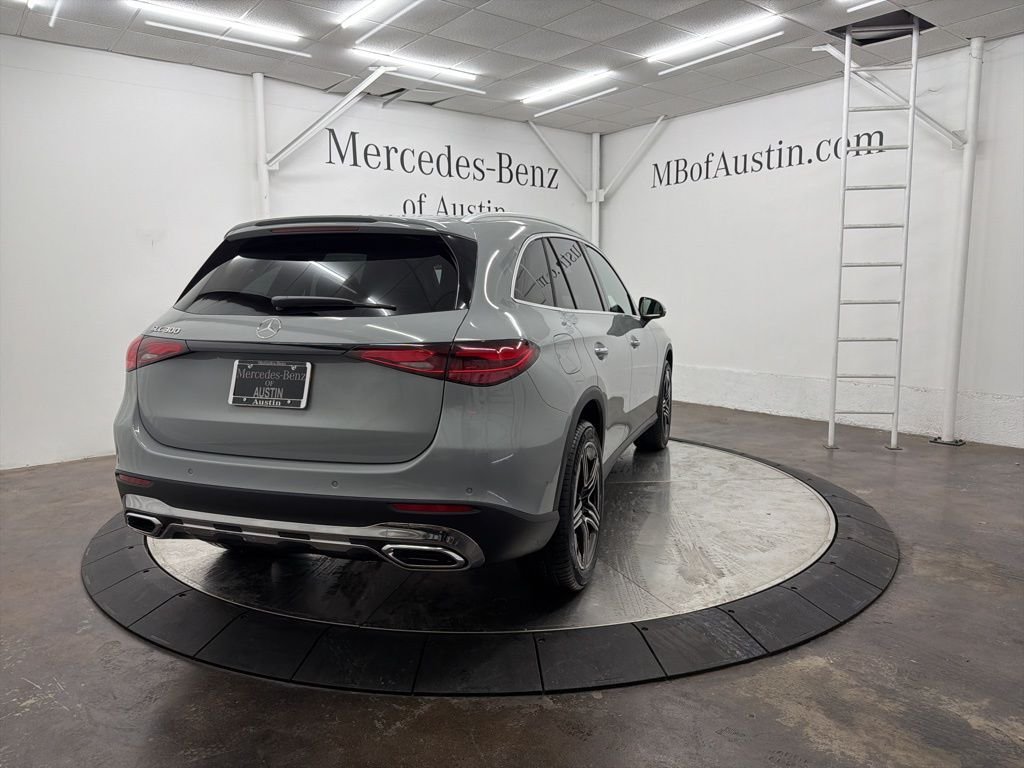 Used 2026 White Mercedes-Benz GLC 300 image 7