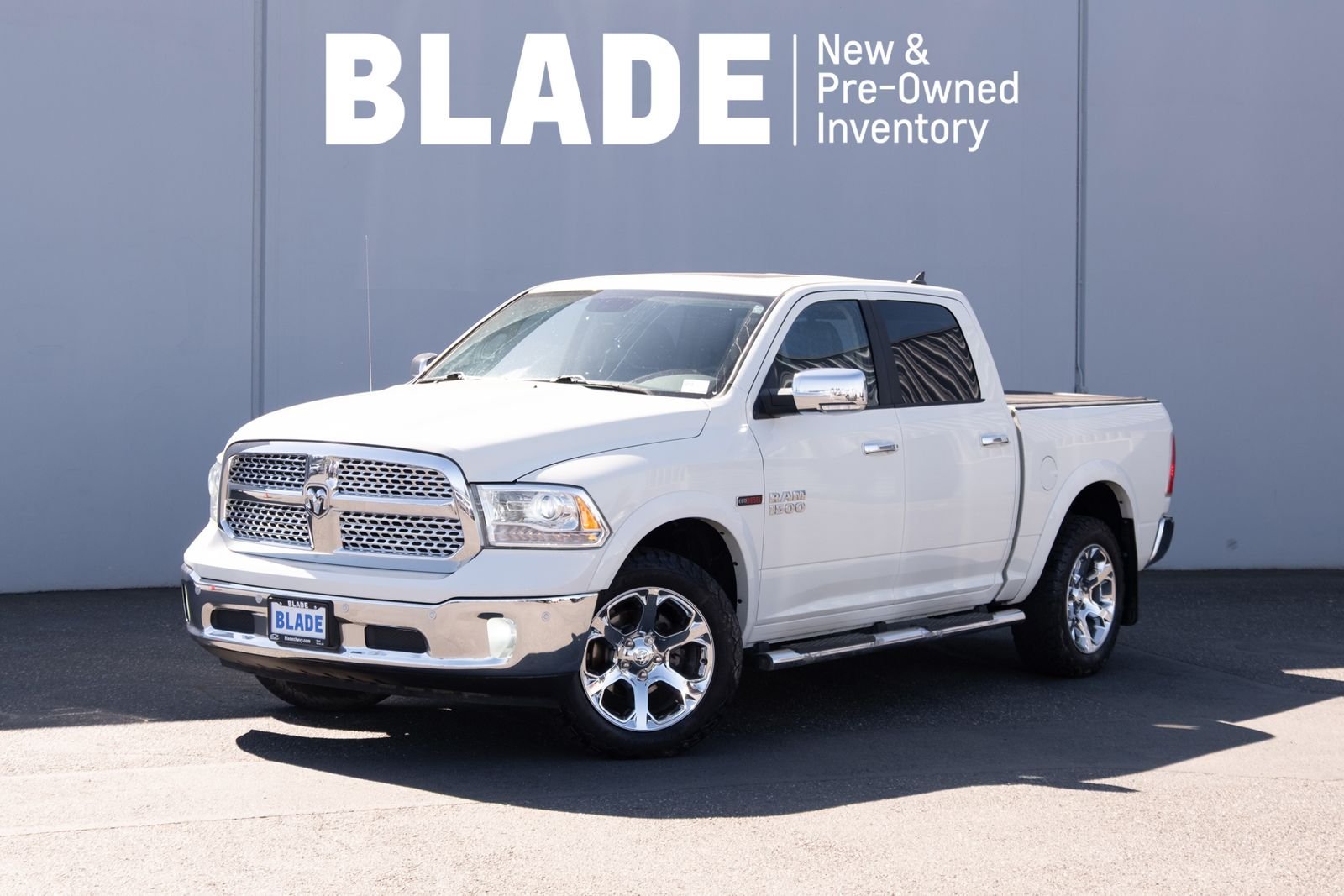 White 2018 RAM 1500 Laramie Crew Cab 4WD Pickup Truck Four-Wheel Drive