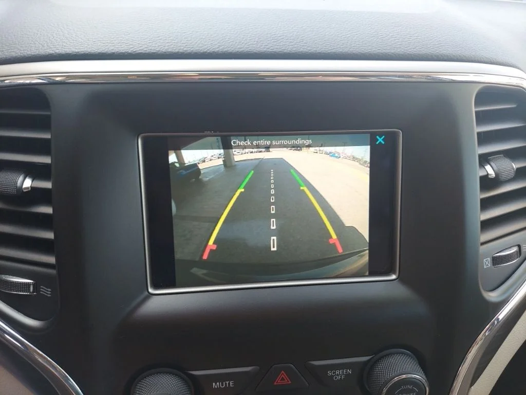 Certified Used 2019 Gray Jeep Laredo E image 24