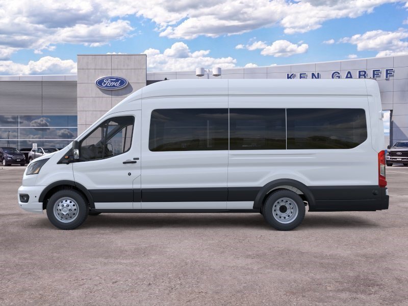 New 2026 Oxford White Ford XLT image 3