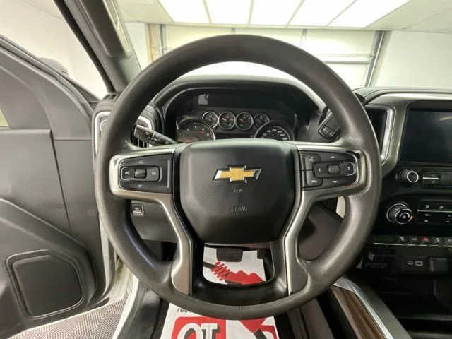 Used 2021 White Chevrolet LT image 8