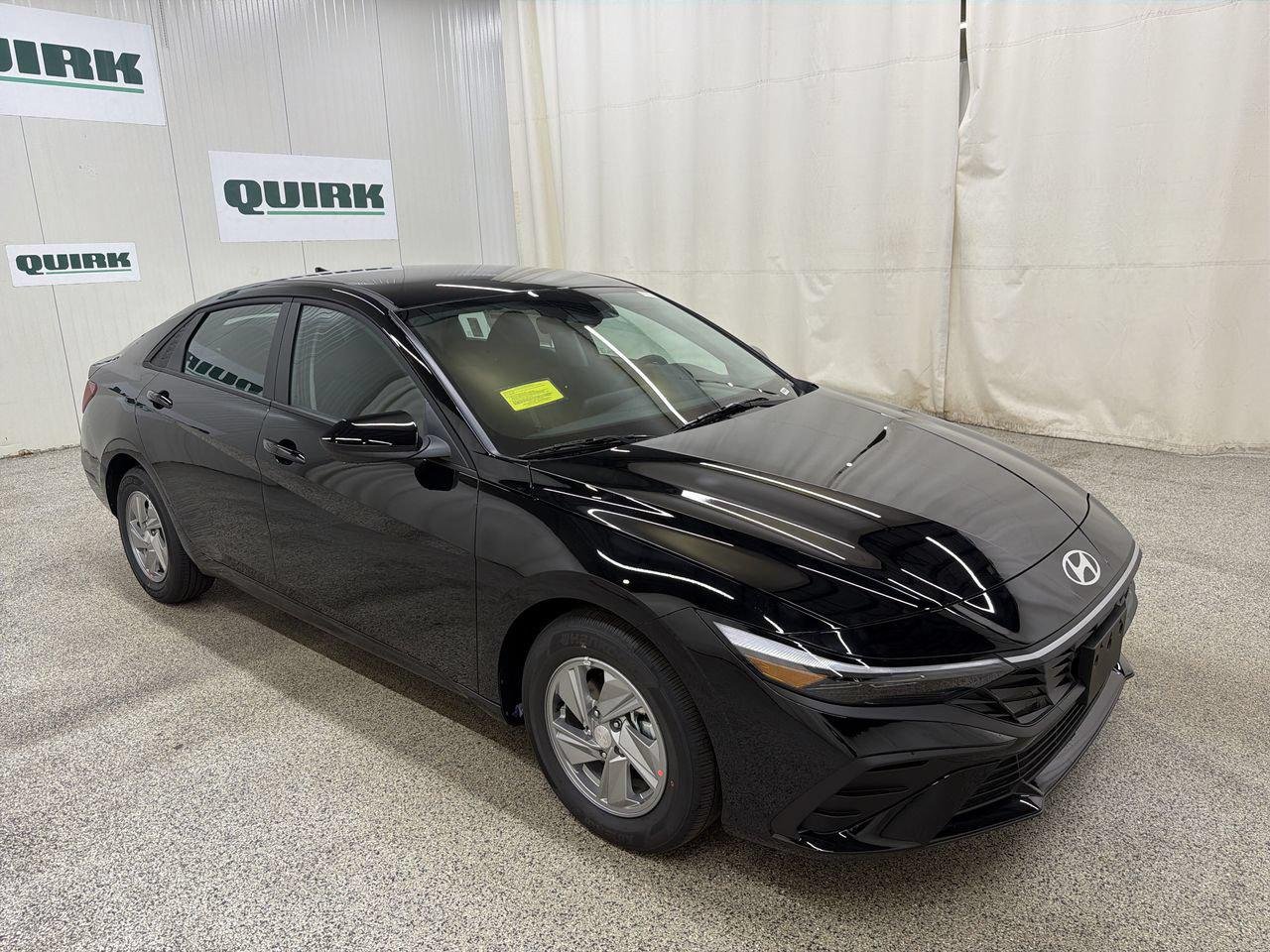 New 2026 Abyss Black Hyundai SE image 3