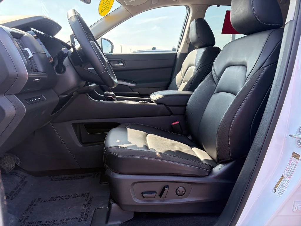 Certified Used 2025 White Nissan SL image 35