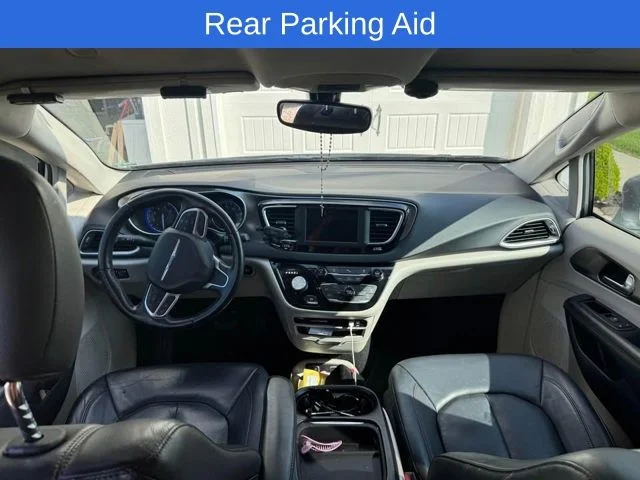 Used 2020 Billet Silver Metallic Clearcoat Chrysler Touring L image 9