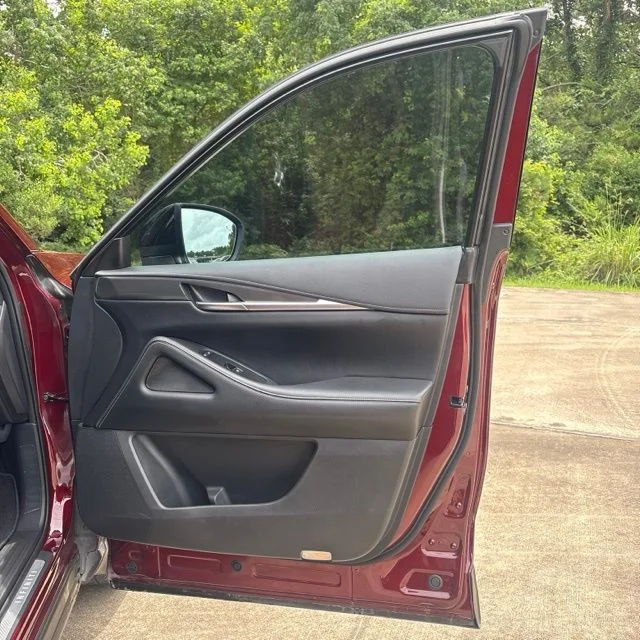 Used 2022 Red INFINITI LUXE image 14
