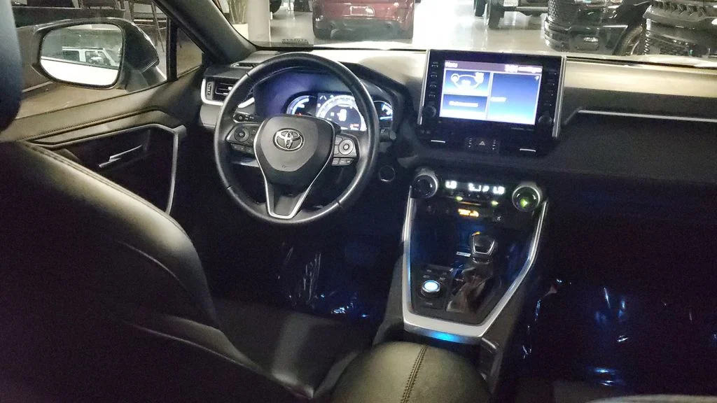Used 2022 White Toyota XSE image 13