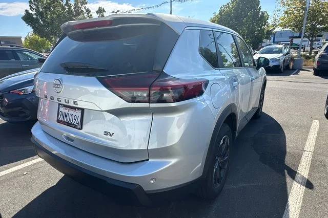 Used 2024 Silver Nissan SV image 5