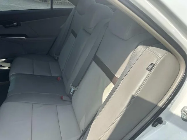 Used 2012 White Toyota XLE image 25
