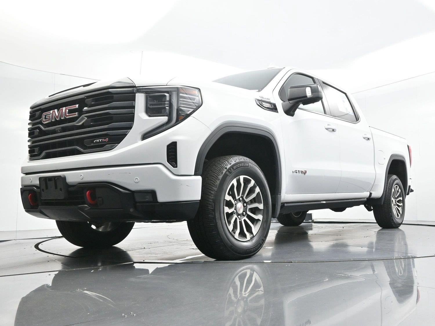 Used 2023 SUMMIT WHITE GMC AT4 image 47