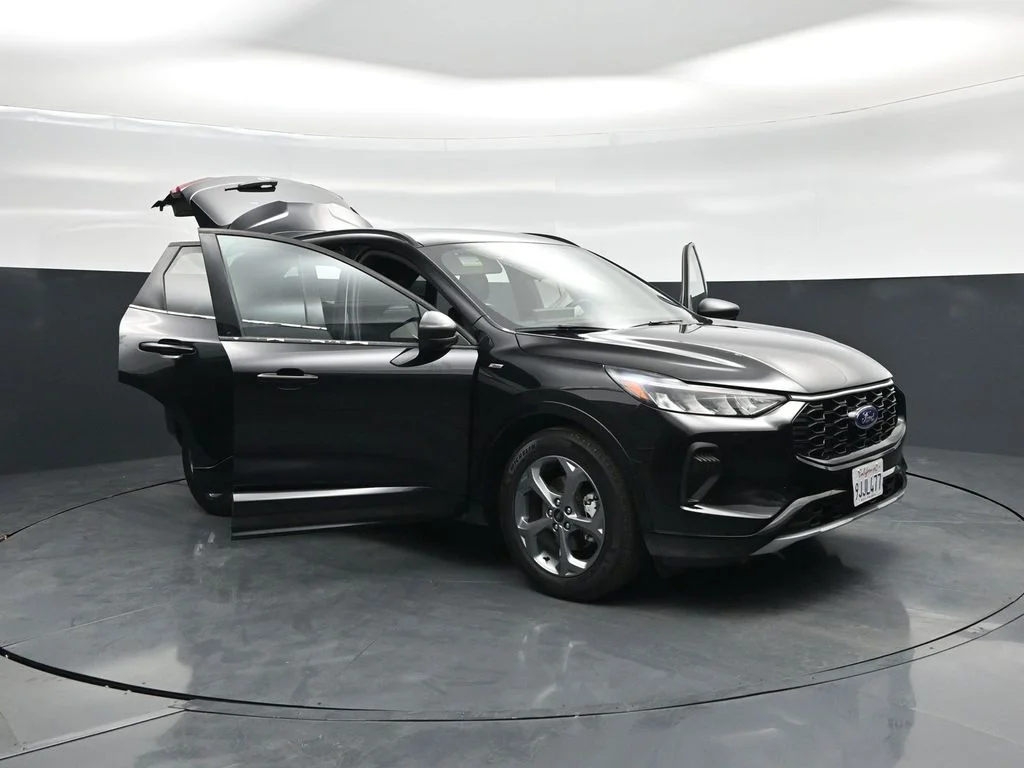 Used 2023 Black Ford ST-Line image 26