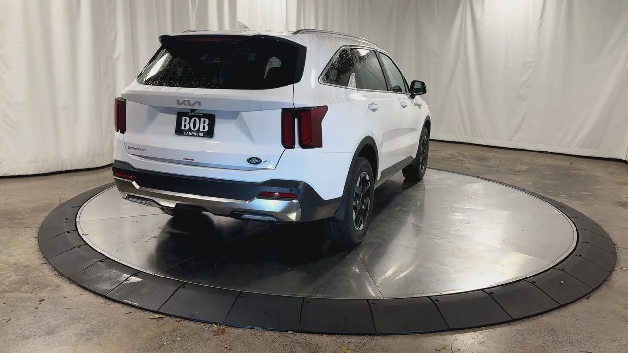New 2026 White Pearl Kia S image 8