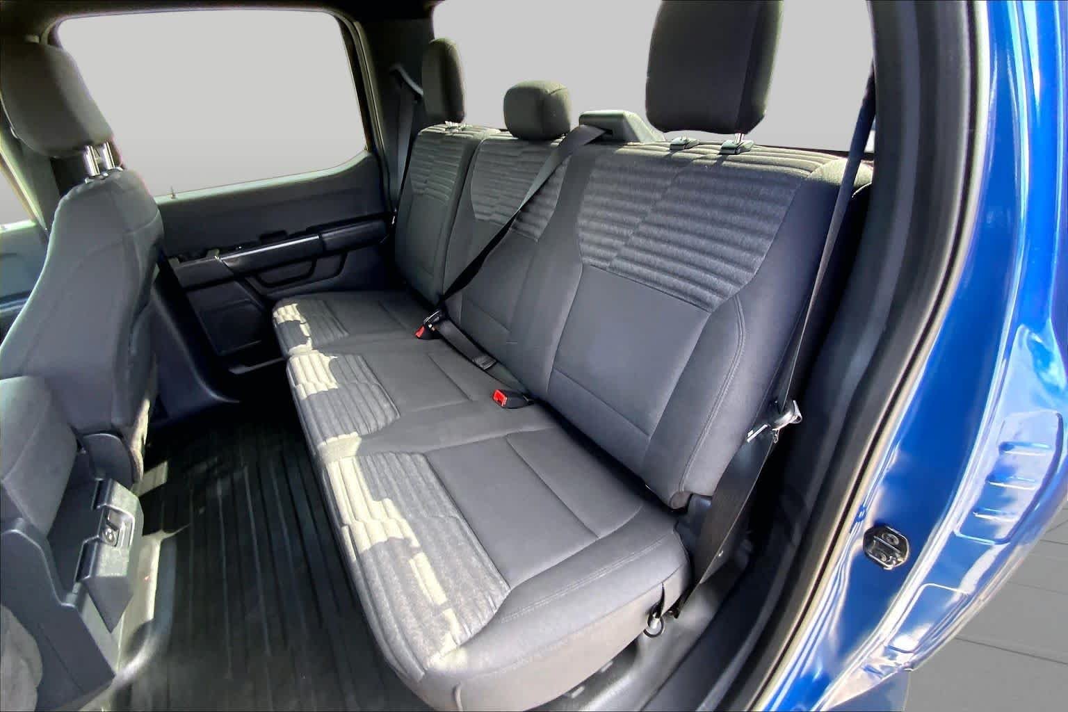 Used 2023 Atlas Blue Metallic Ford XL image 20