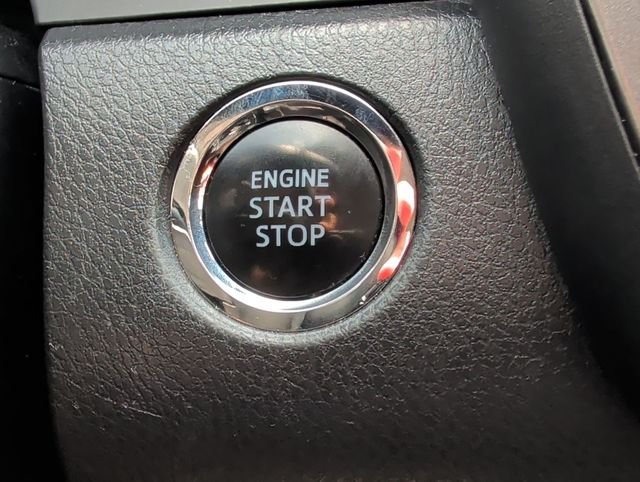 Used 2022  Toyota XSE image 19