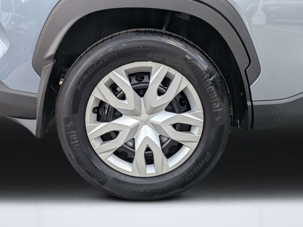 Used 2026  Toyota L image 11