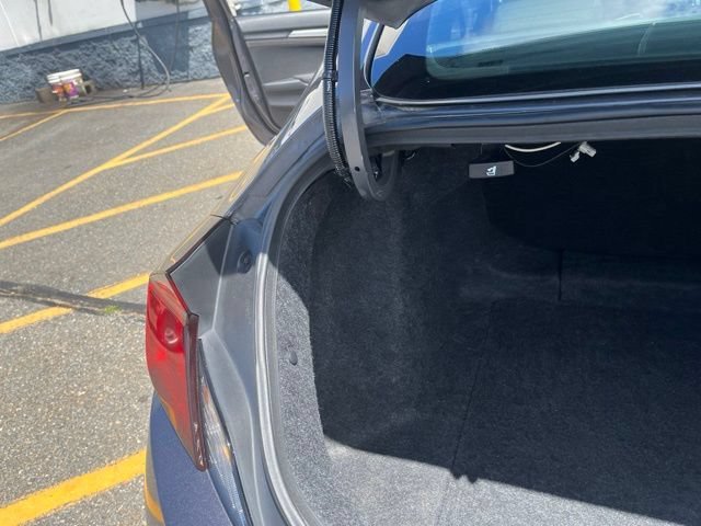 Certified Used 2018 Modern Steel Metallic Honda Si image 18