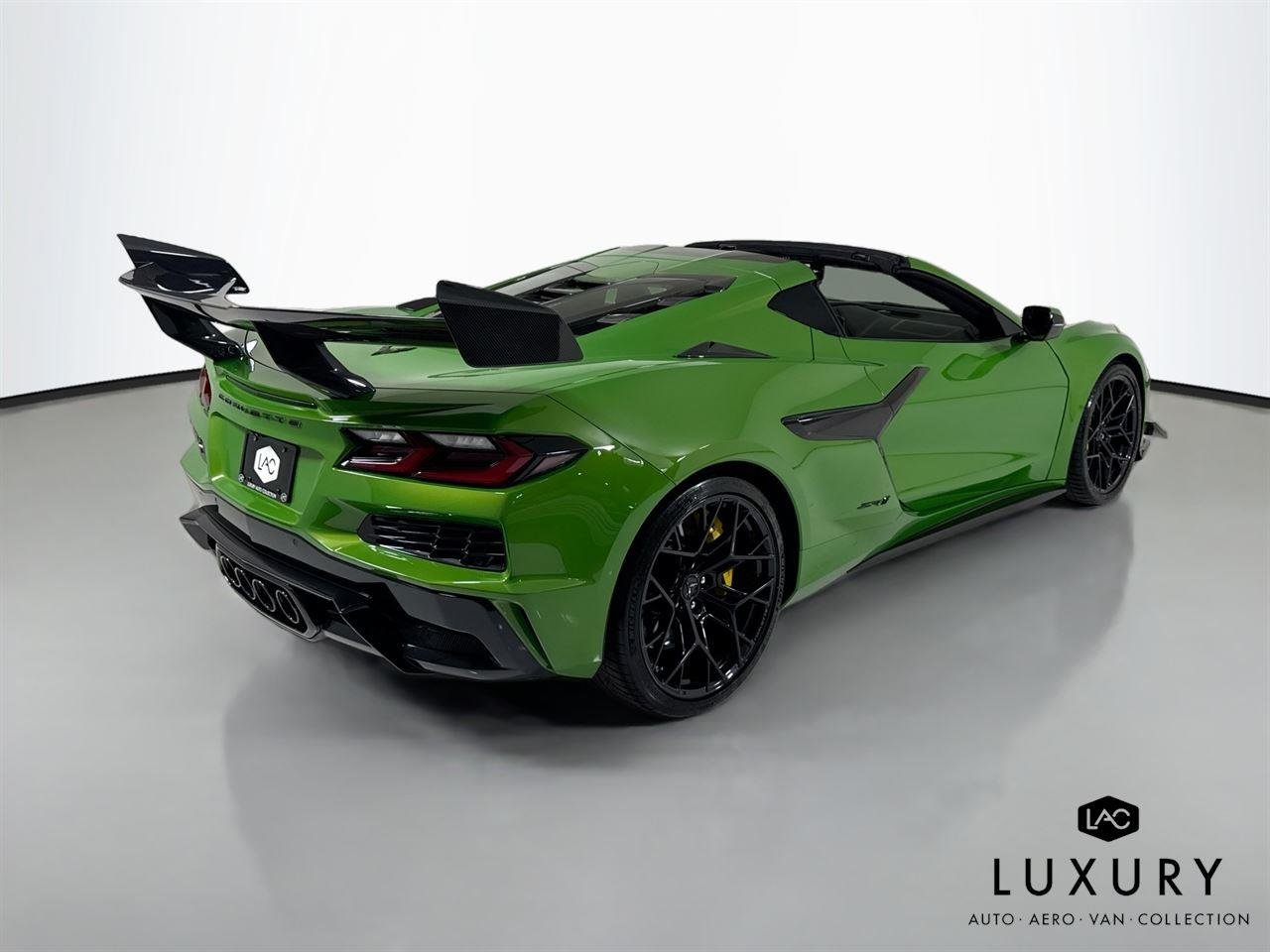 Used 2026 Roswell Green Metallic Chevrolet ZR1 | Carbon Fiber Aero Pkg | Front Lift | Carbon Flash Wheels image 6