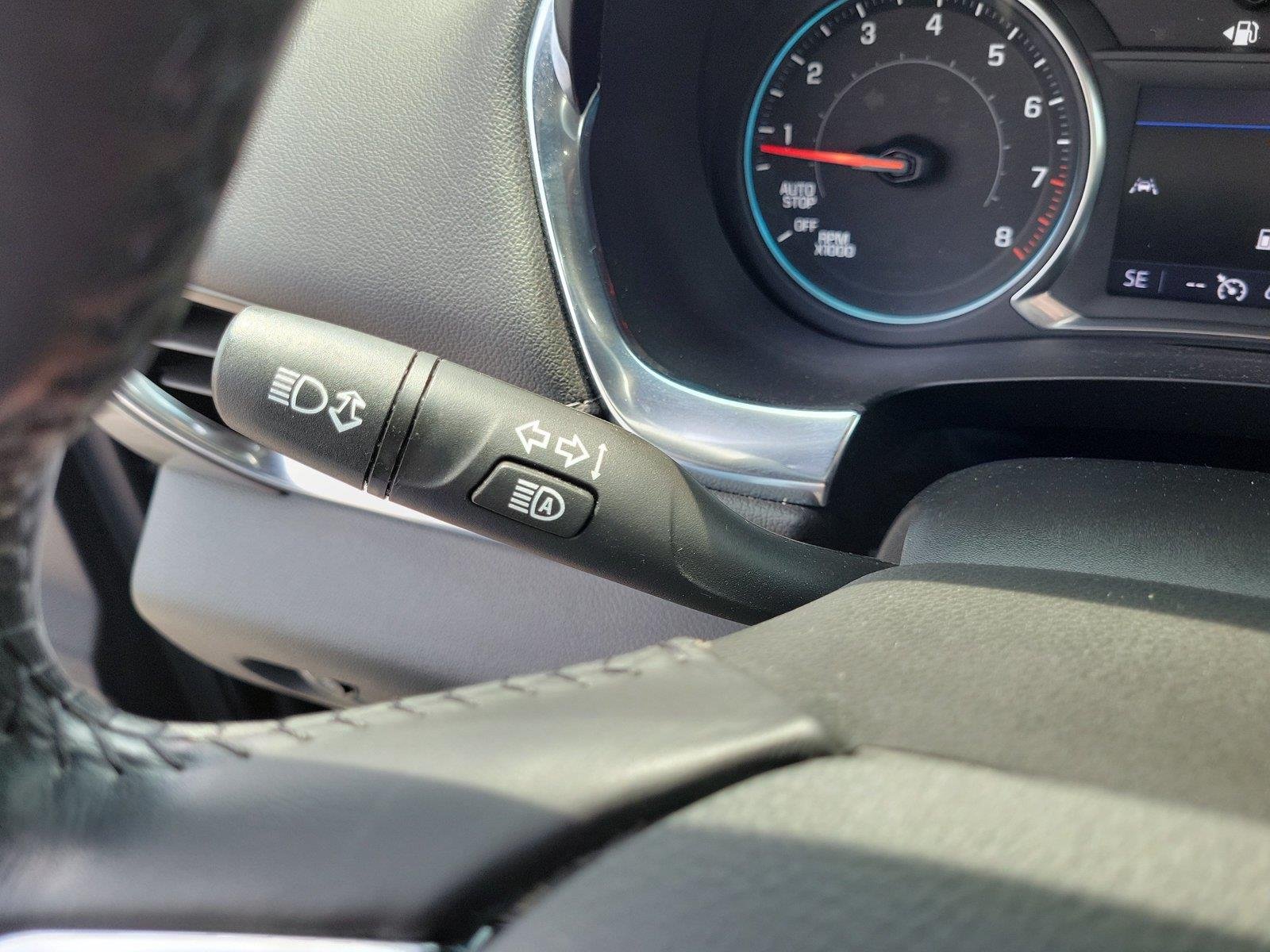 Used 2022 Northsky Blue Metallic Chevrolet LT Cloth image 27