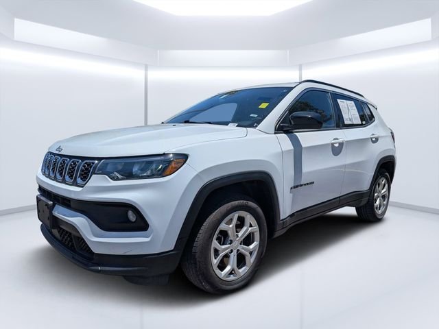 Used 2024 White Jeep Latitude image 6