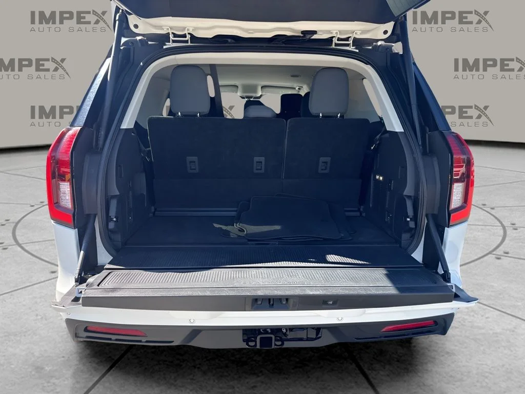 Used 2025 White Ford Active image 29