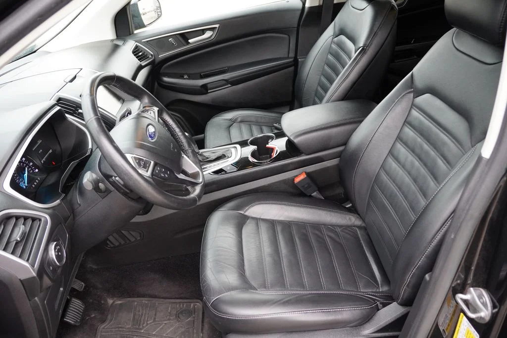 Used 2015 Black Ford SEL image 4