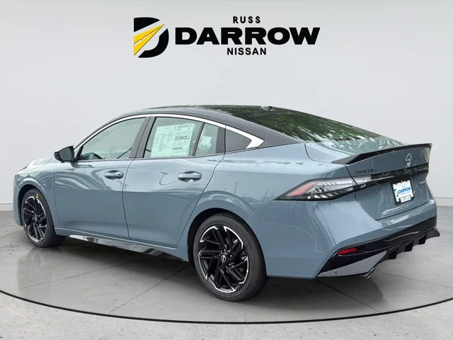 New 2026 Atlantic Gray Metallic / Super Black Two-tone Nissan SR image 3
