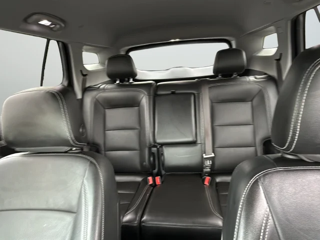 Used 2022 Blue GMC SLT image 32