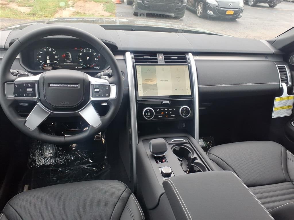 2026 Land Rover Discovery Gemini Edition - Photo 6
