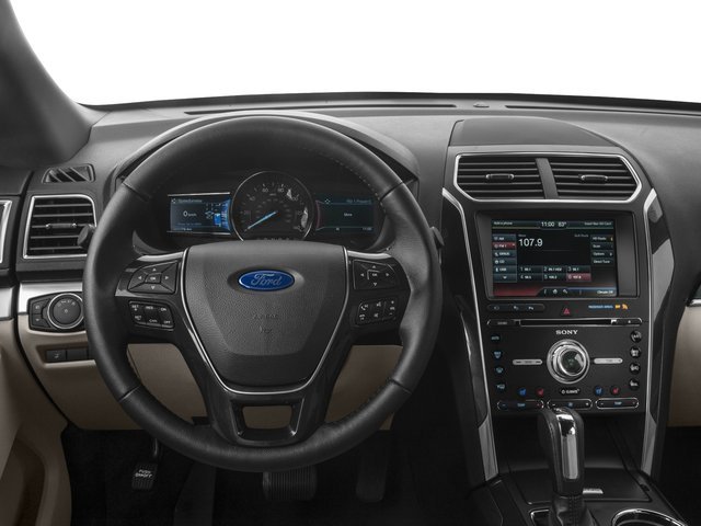 Used 2016  Ford Limited image 6