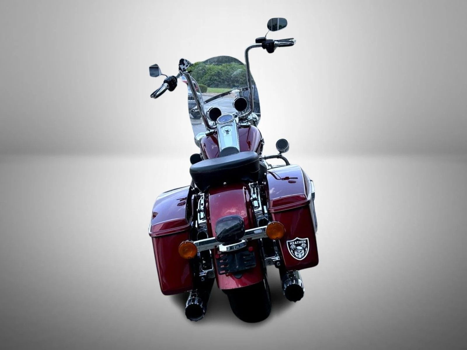 Used 2015 Red Harley-Davidson Road King image 6