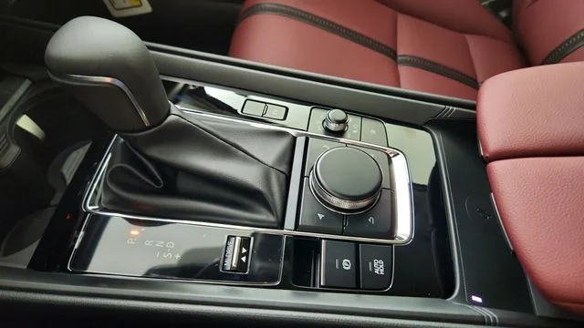 2025 Mazda CX-50 Premium Plus - Photo 17