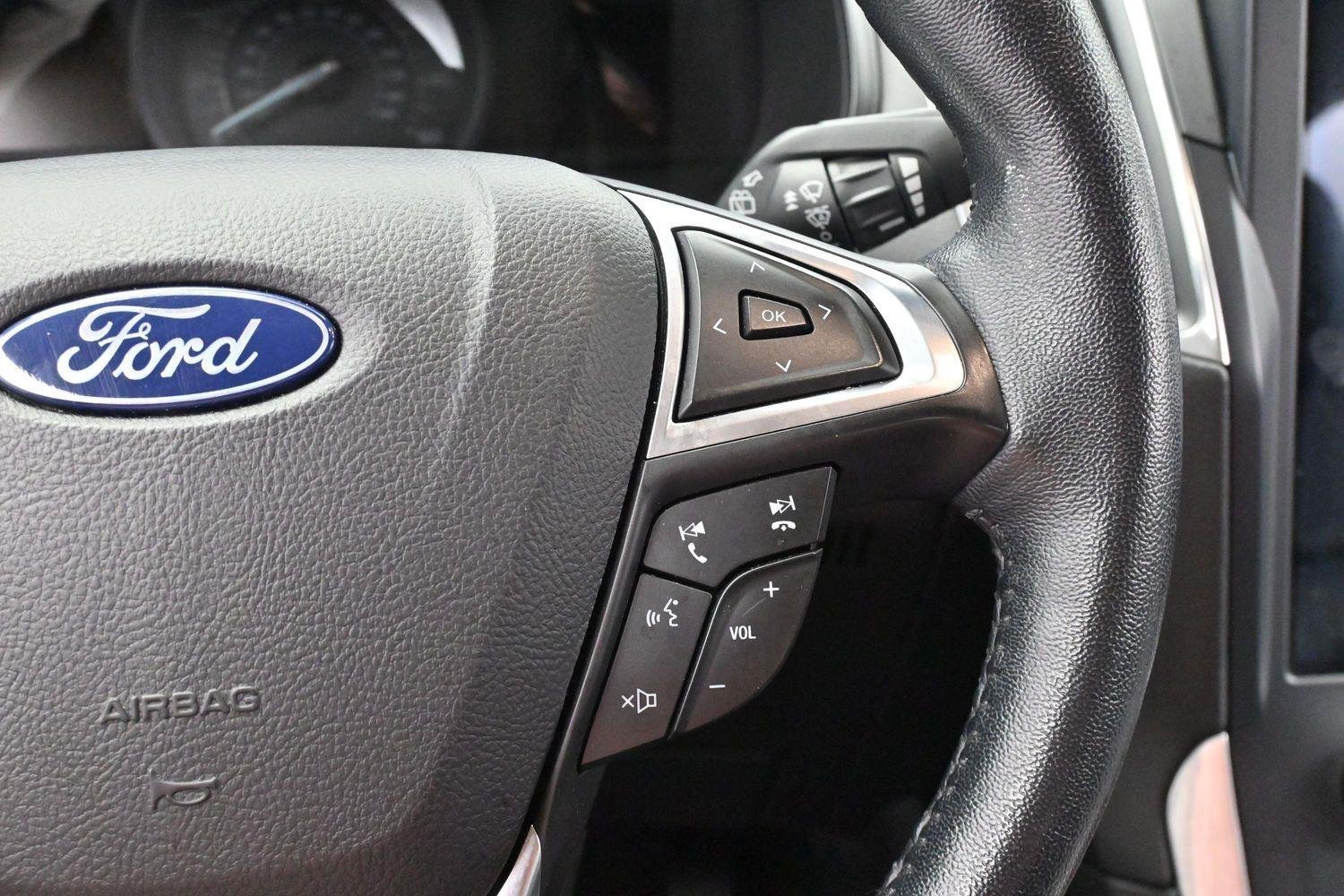Used 2022 Iconic Silver Ford Titanium image 22