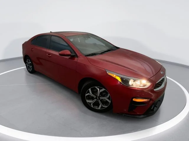 Used 2021 Red Kia LXS image 1