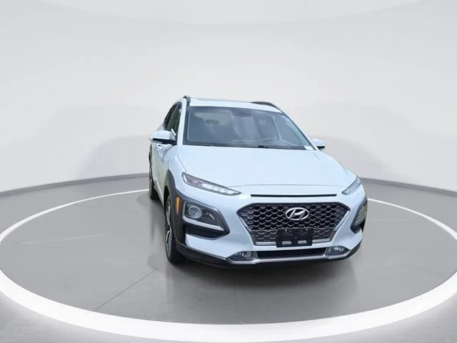 Used 2018 White Hyundai Limited image 3