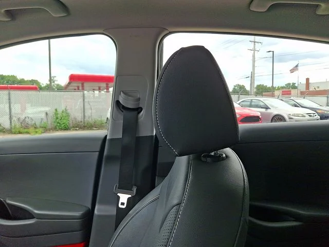 Used 2018 Black Hyundai Limited image 17
