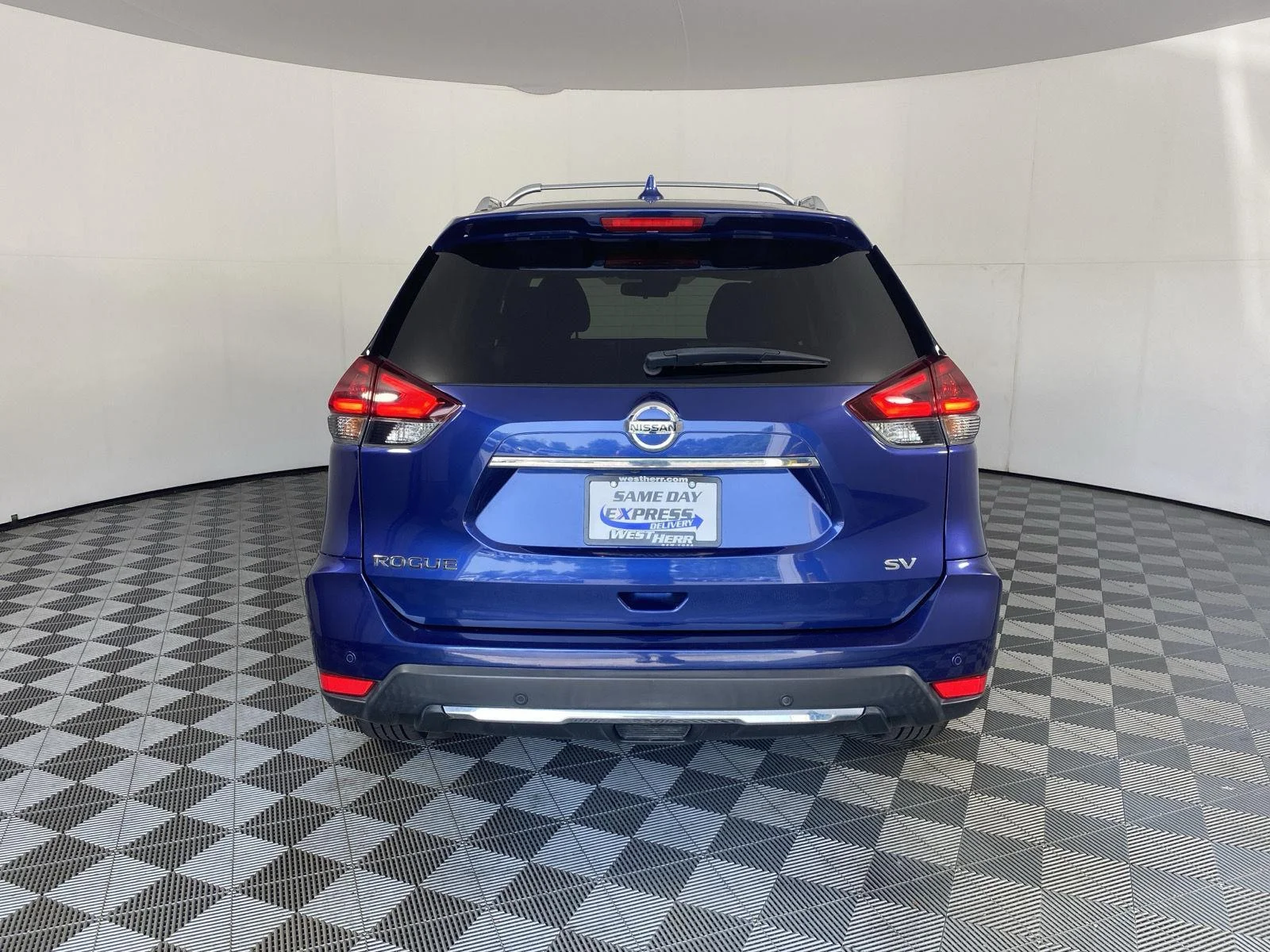 Used 2020 Caspian Blue Metallic Nissan SV image 6