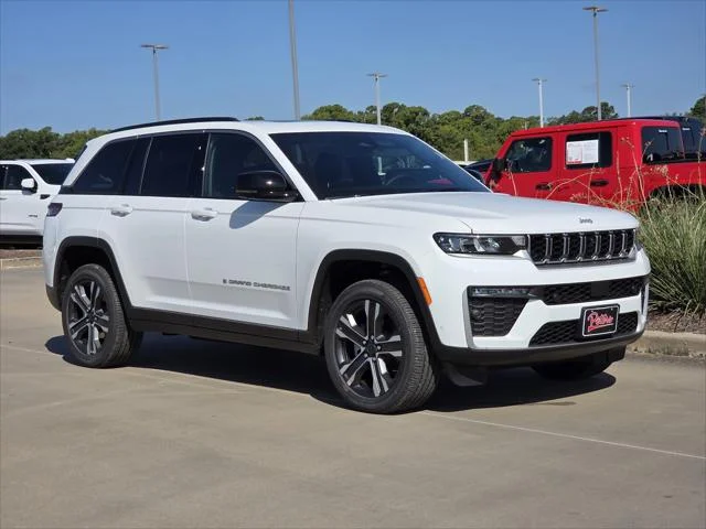 New 2027 Bright White Clear-Coat Paint Jeep Limited image 1