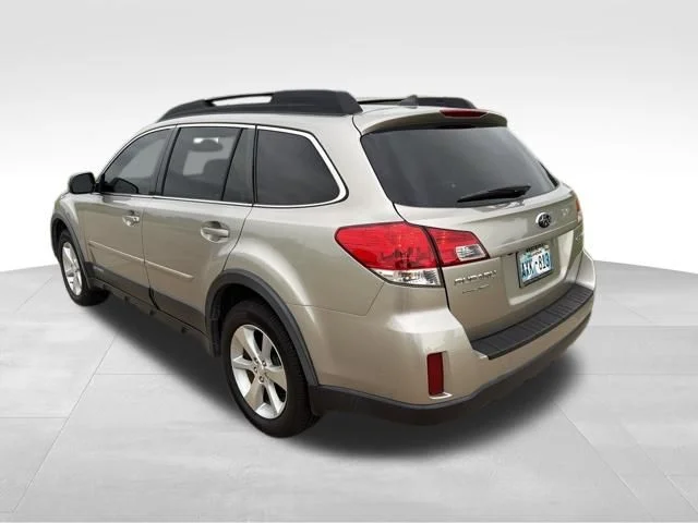 Used 2014 Gray Subaru 2.5i image 5