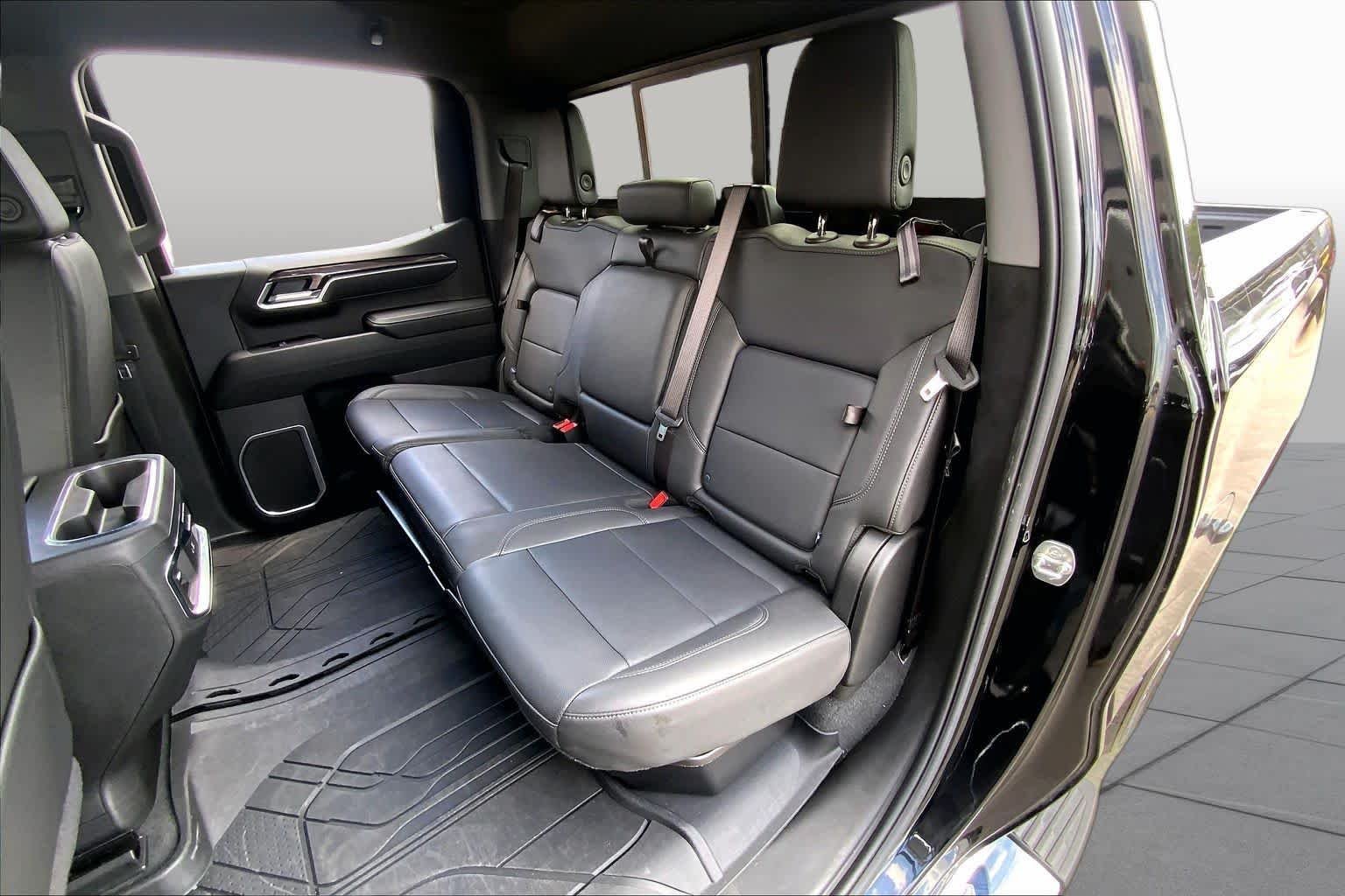 Used 2025 Black Chevrolet LTZ image 20