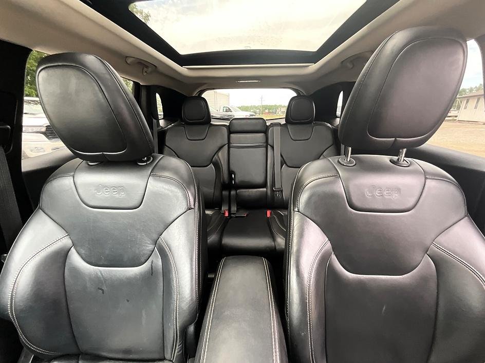Used 2015 Black Jeep Limited image 35