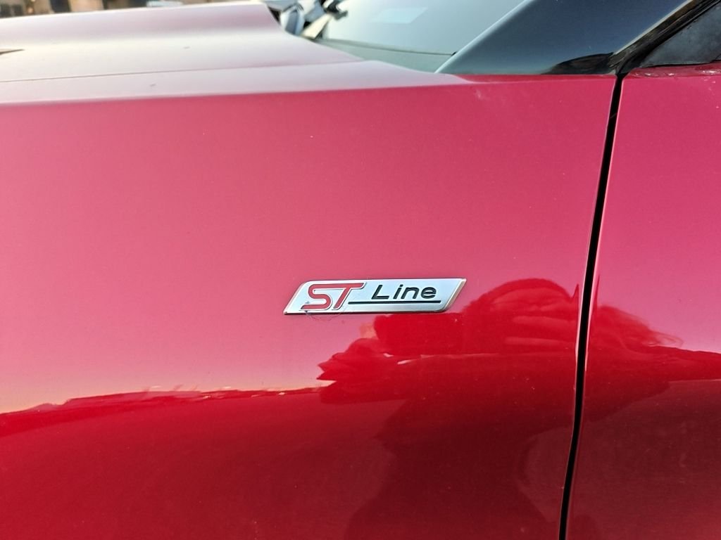 Used 2023 Red Ford ST-Line image 3