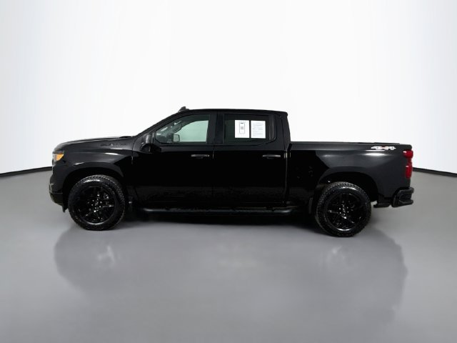 Used 2023 BLACK Chevrolet Custom image 9