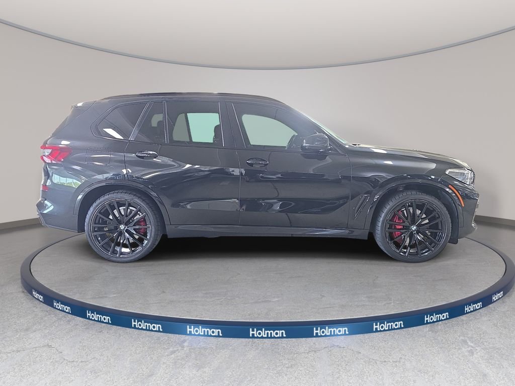 Used 2021 Black Sapphire Metallic BMW sDrive40i image 6