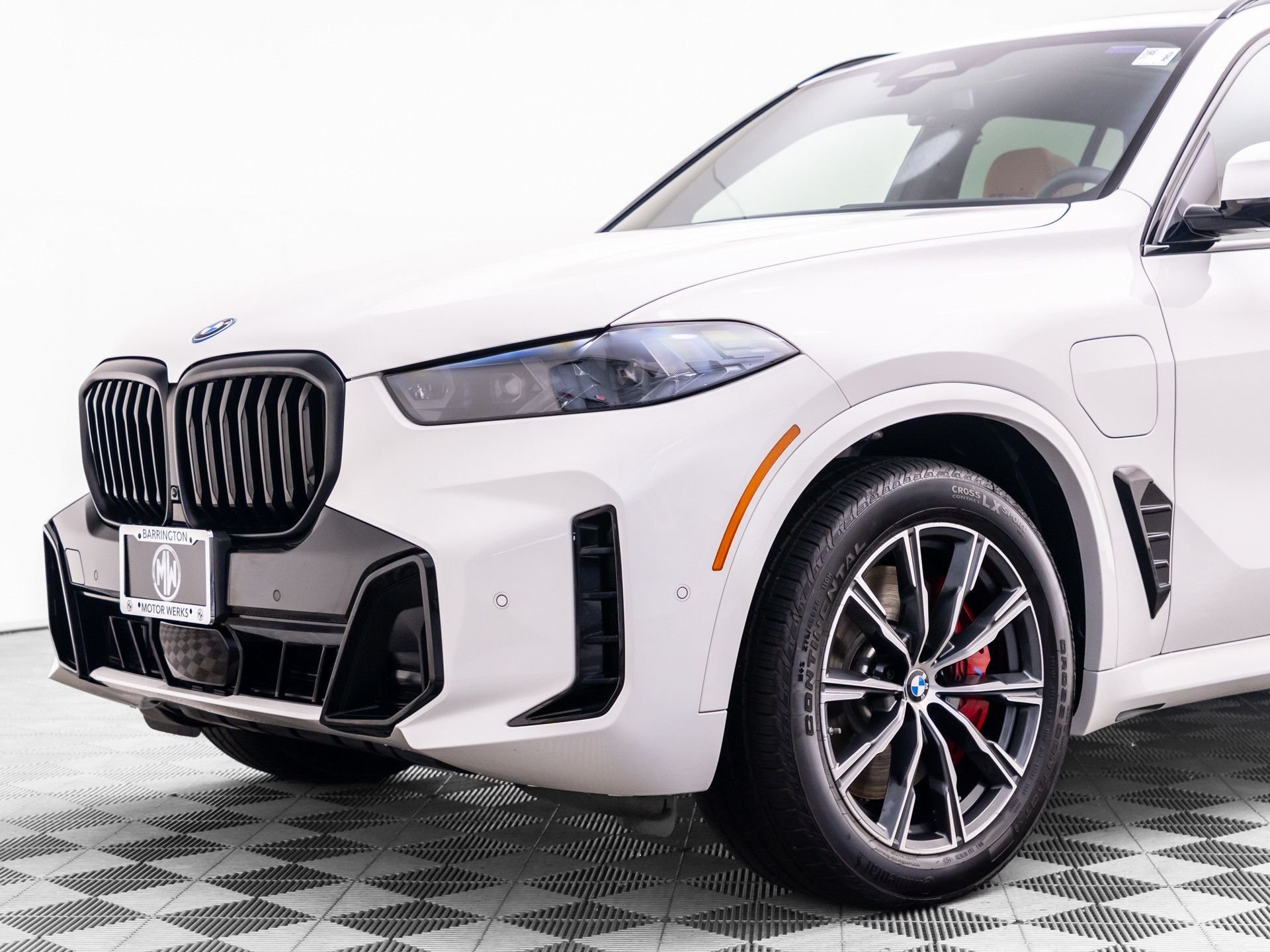 Certified Used 2026 Alpine White BMW xDrive50e image 39