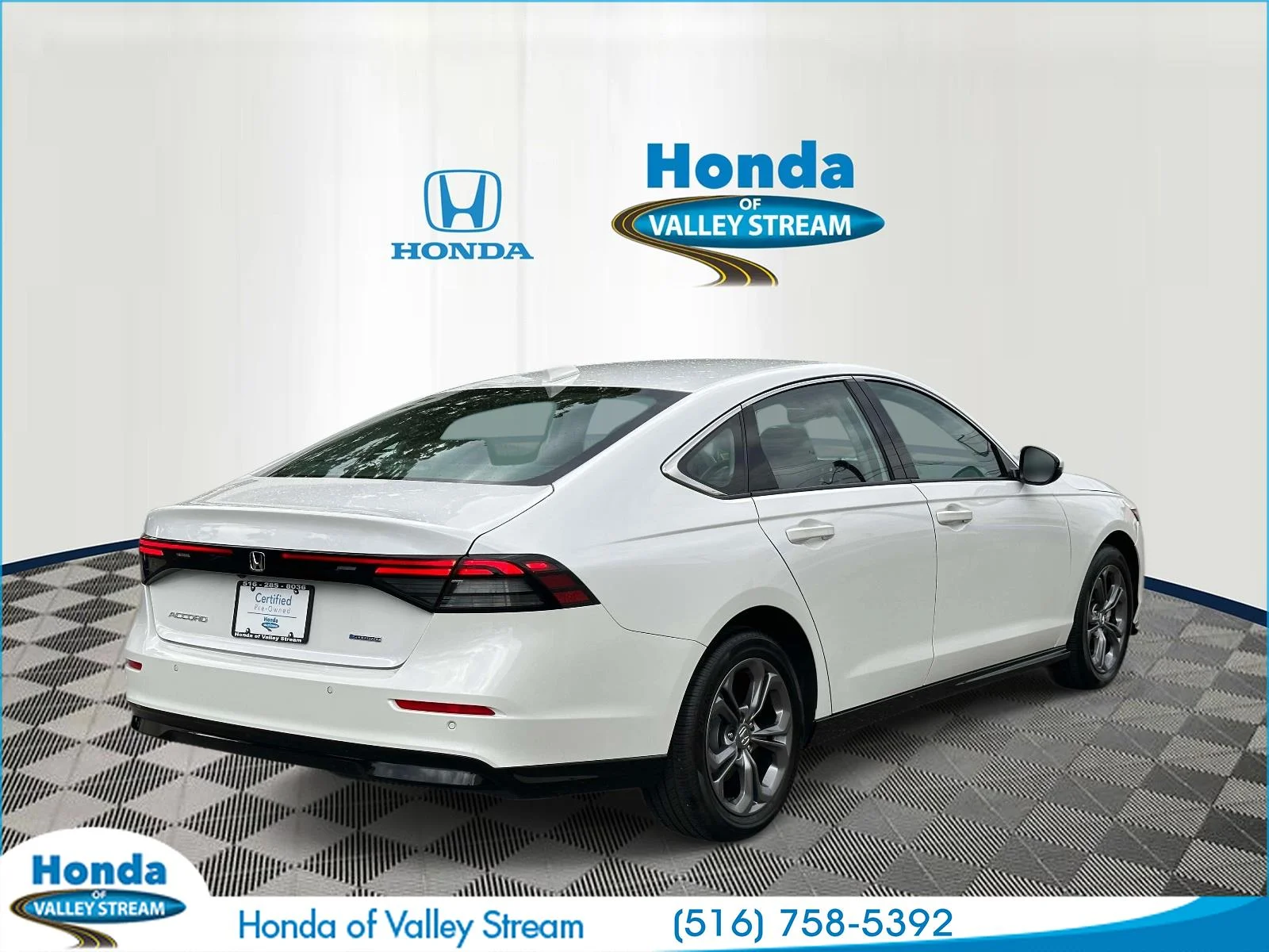 Certified Used 2025 Platinum White Pearl Honda EX-L image 6